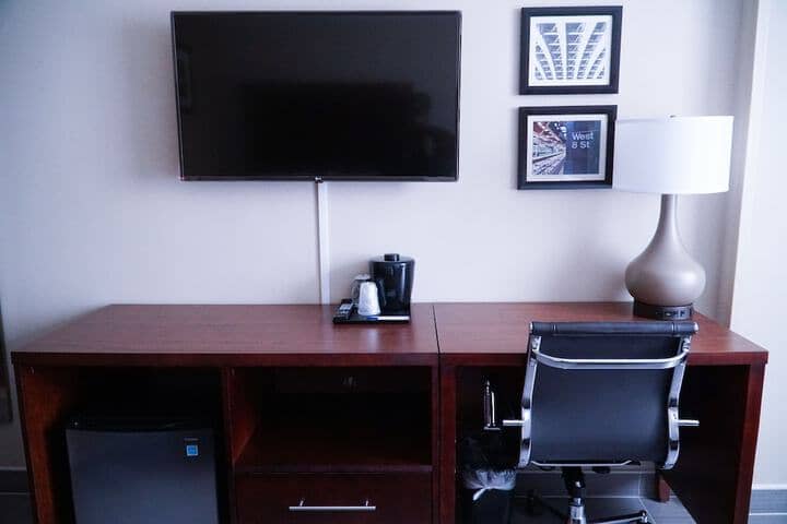 Room 10 of 43
