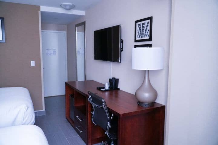 Room 9 of 43