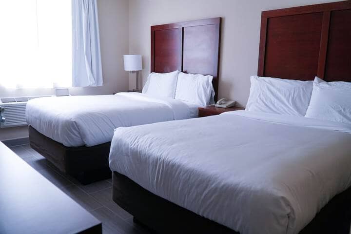 Room 6 of 43