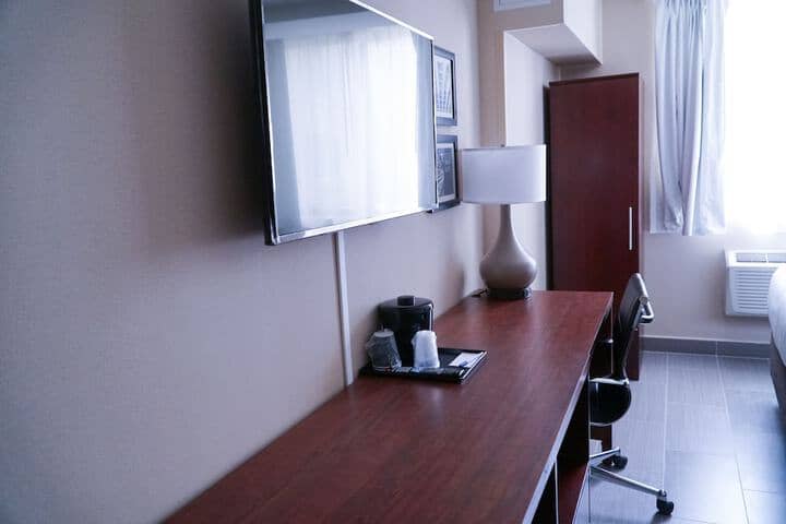 Room 11 of 43