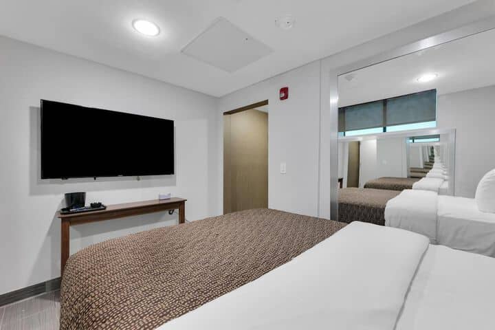 Room 20 of 43